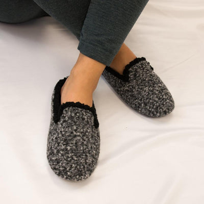 Women's Jessie Hoodback Slippers in Dark Charcoal Heathered On Model