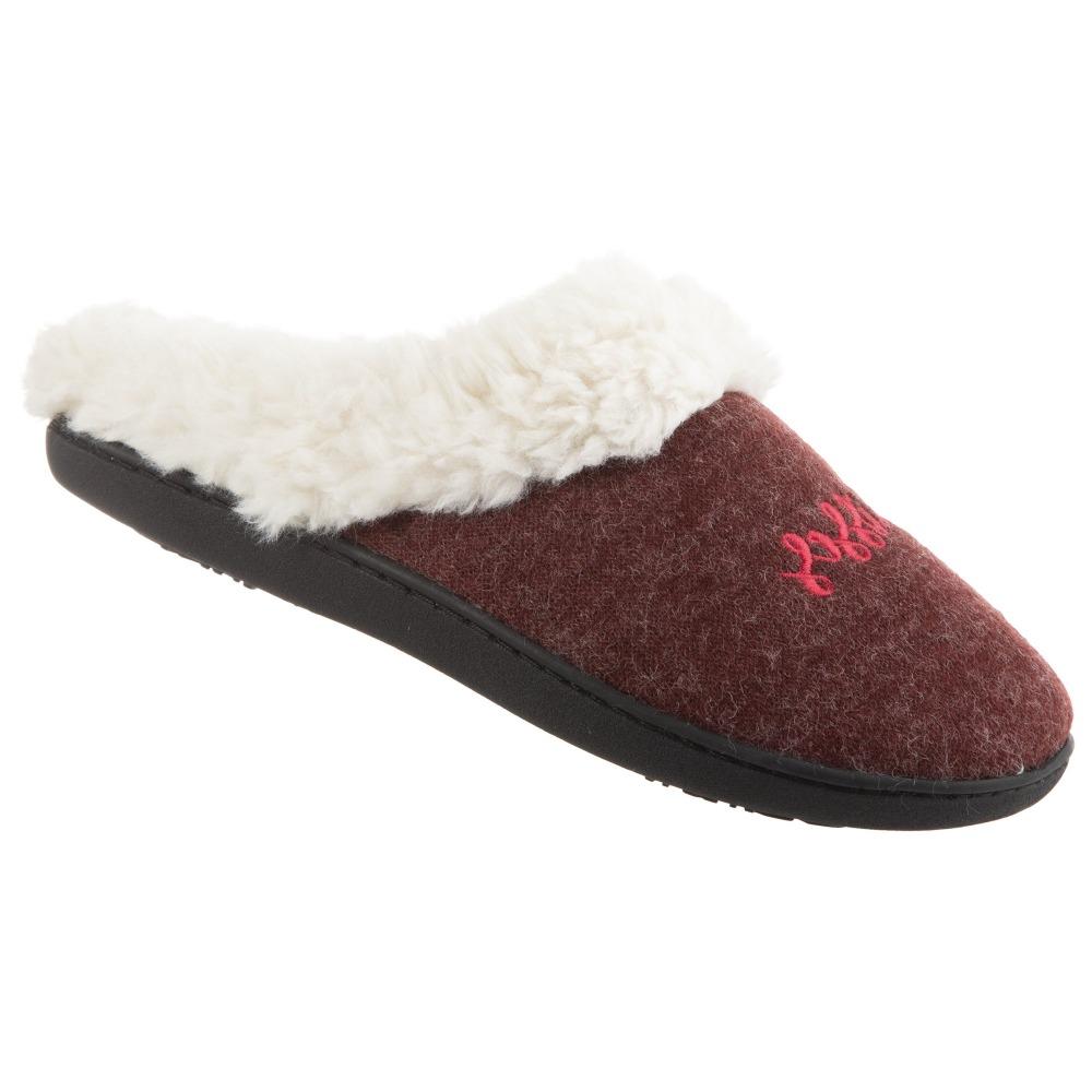 Women's Sweater Knit Novelty Clog Slippers Henna (Maroon) Bisous/Kisses Right Angled View