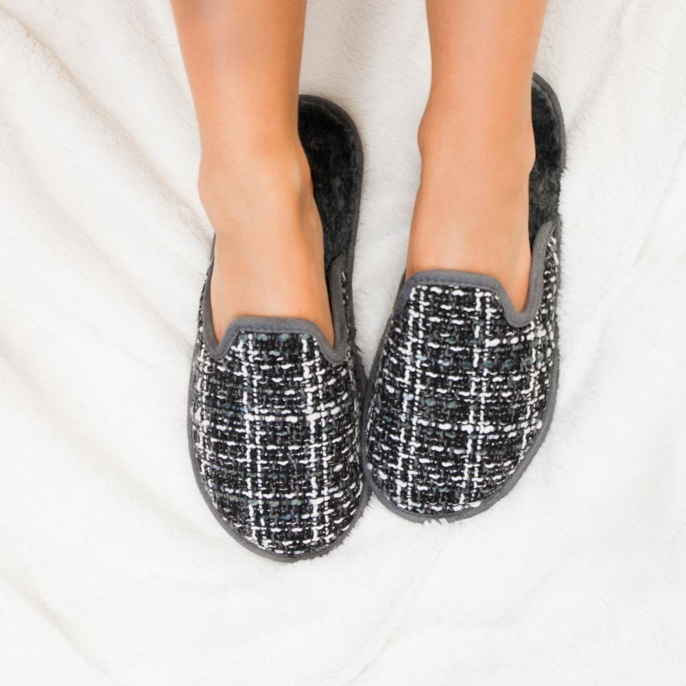 Women's Tweed Kaitlyn Scuff Slippers in Black on Model on soft blanket