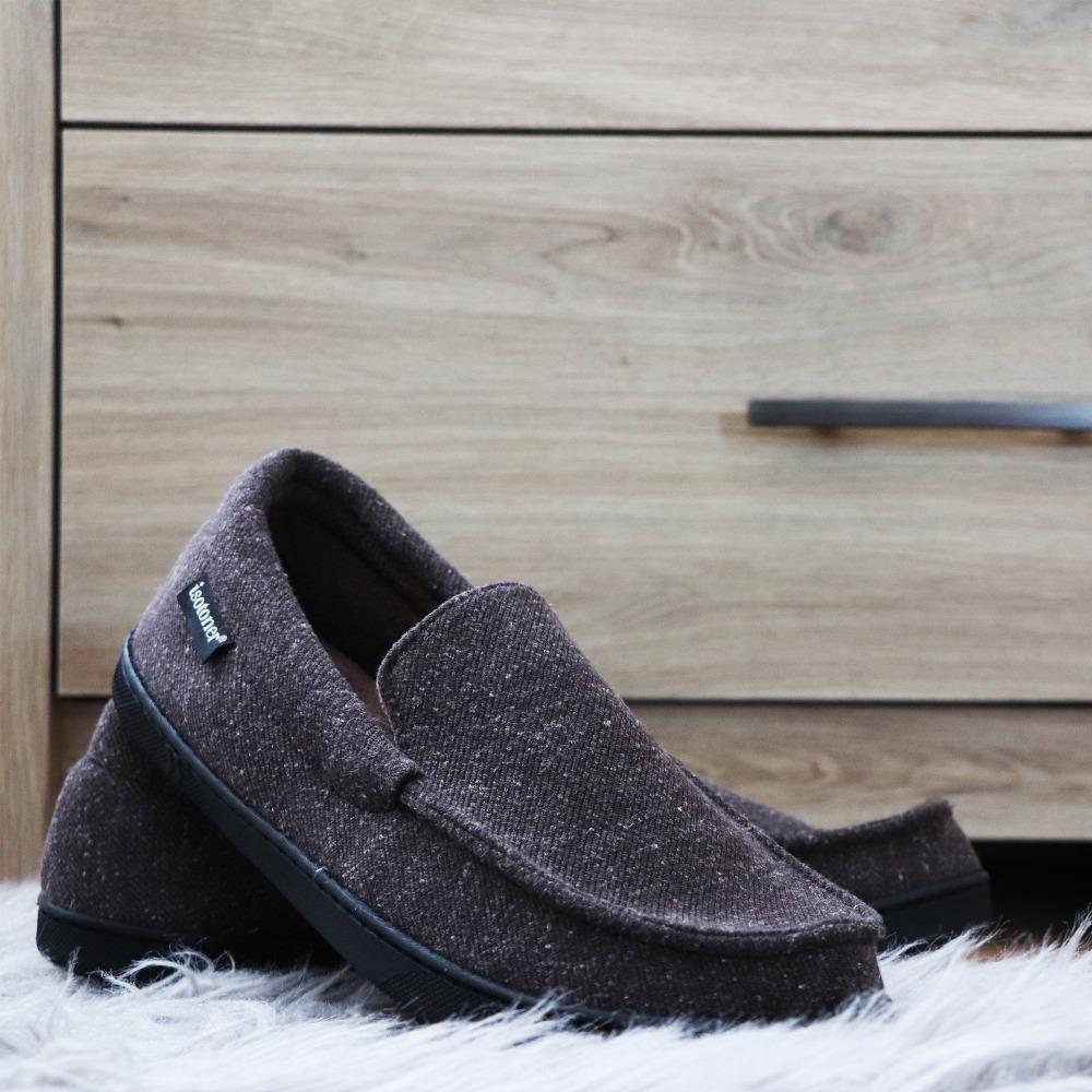 Men's Heather Knit Preston Moccasin Slippers in Dark Charcoal Heather (Grey) Lifestyle Image