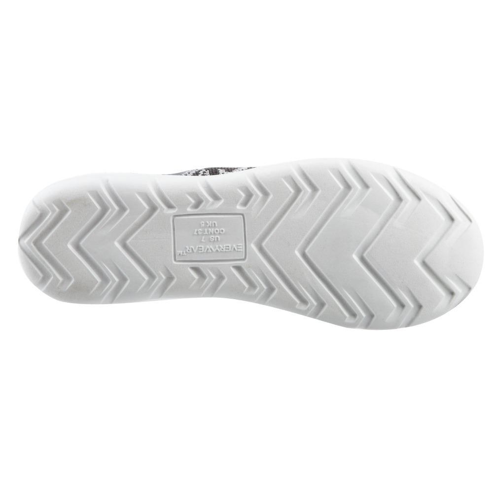 Zenz Women's Harmony Slip-On in Ash Geo Print Bottom Sole Tread