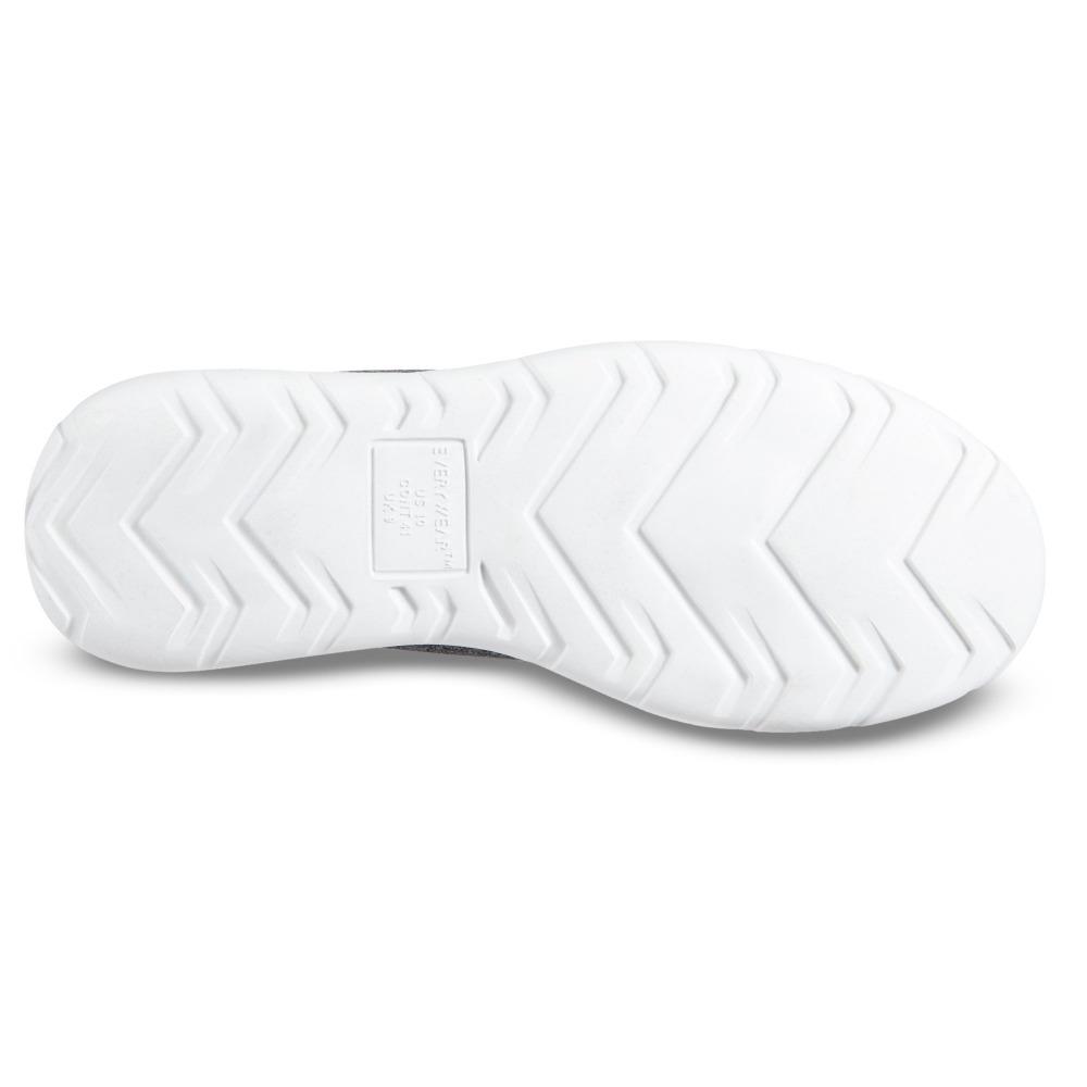 Zenz Men's Transition in Black Bottom Sole Tread
