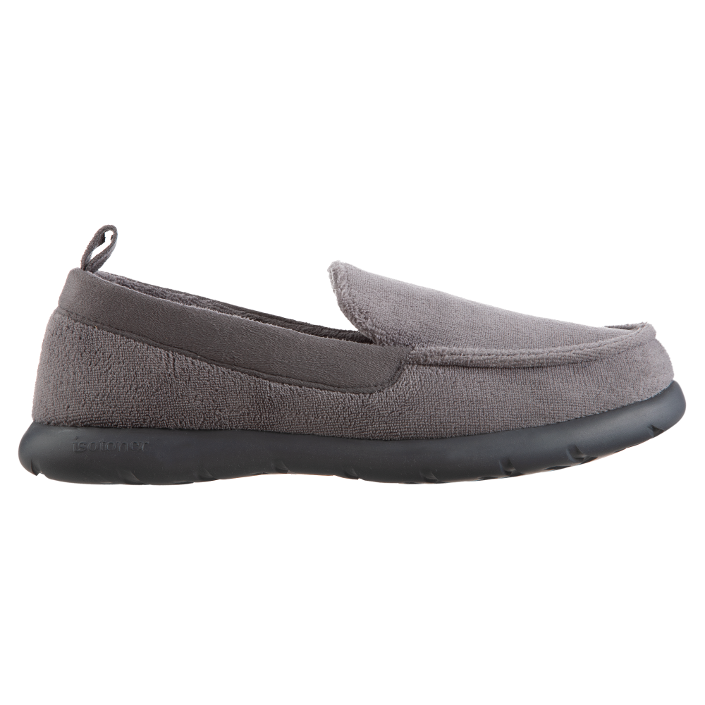 Isotoner with Everywear™ Men’s Microterry Moccasin in Ash Profile