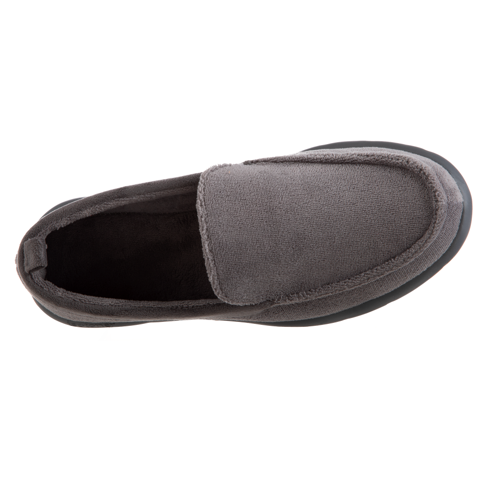 Isotoner with Everywear™ Men’s Microterry Moccasin in Ash Inside Top View
